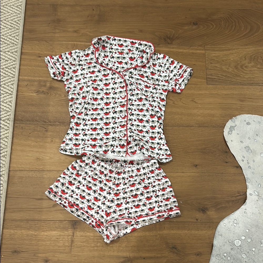 Roller rabbit discontinued elephant pulling Santa pajamas